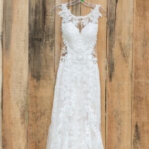 Elegant White Lace Skirt